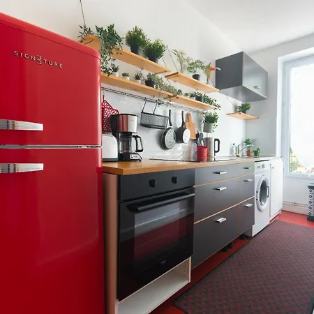 2 Pieces Paris Apartment